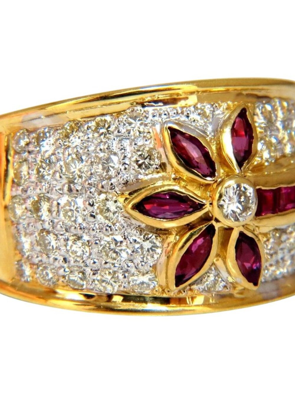 1.50 Carat Natural Ruby Diamonds Ring Flower 18 Karat 41004*